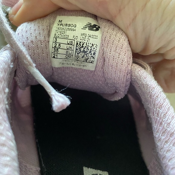 Worn twice! New Balance Kids Fuel Core Shoes YPURGOG, Pink, 3Y - Picture 4 of 6